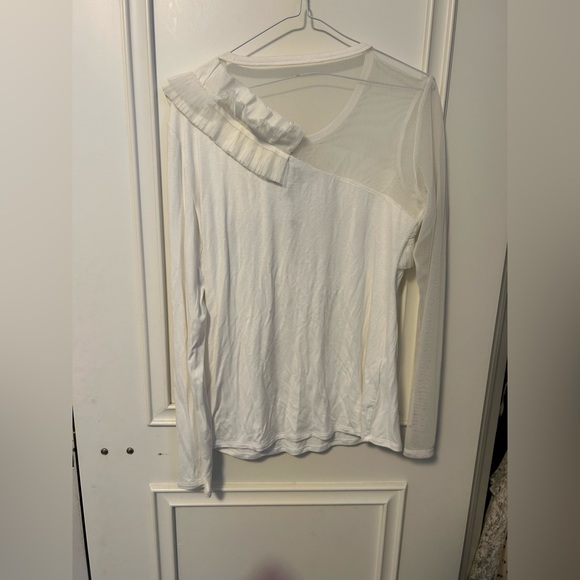 BCBG TOP - Picture 2 of 2